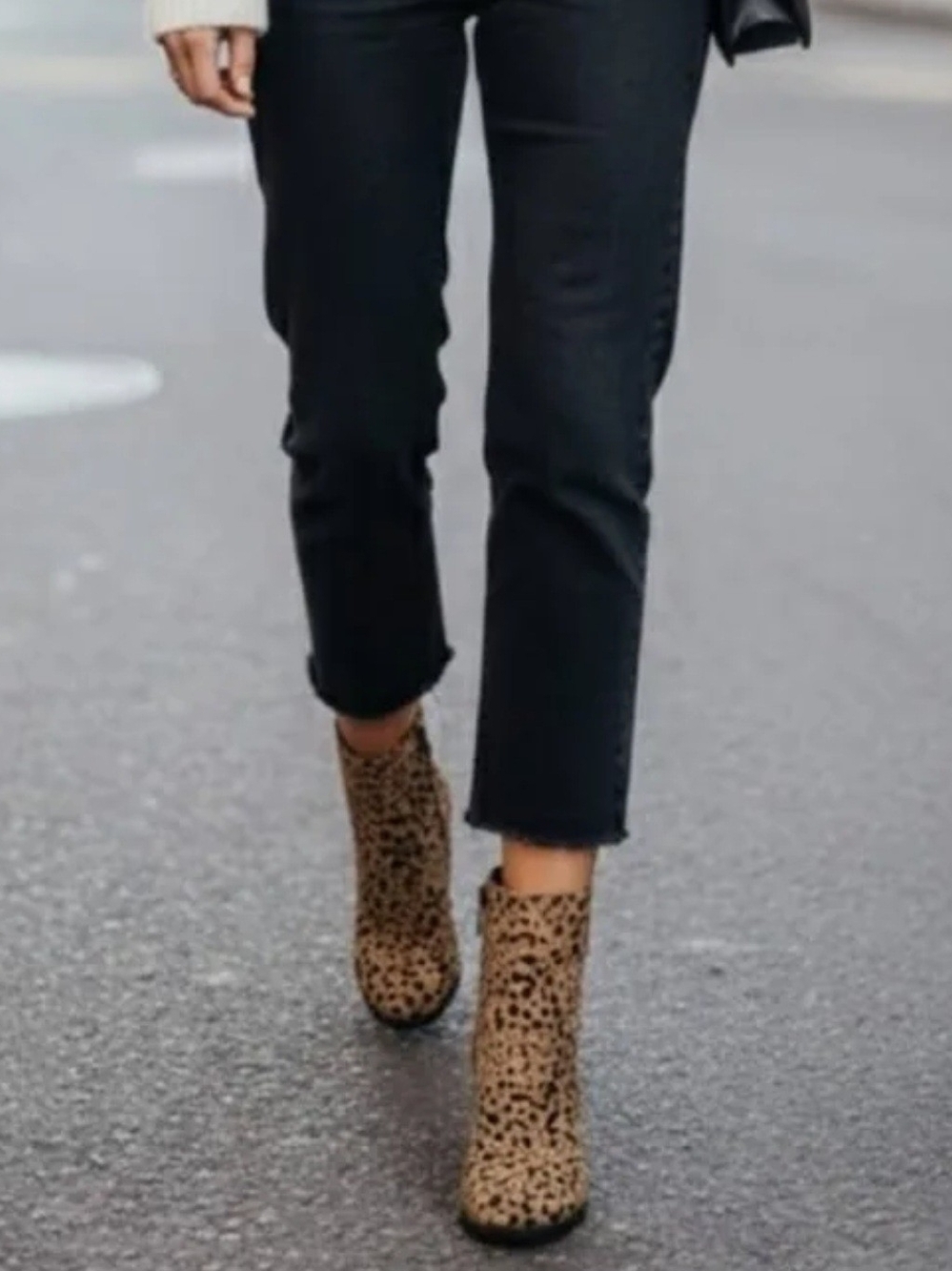 Gibson Latimer Tan/Black Animal Print Suede Almond Toe Side Zip boot Size 6.5M